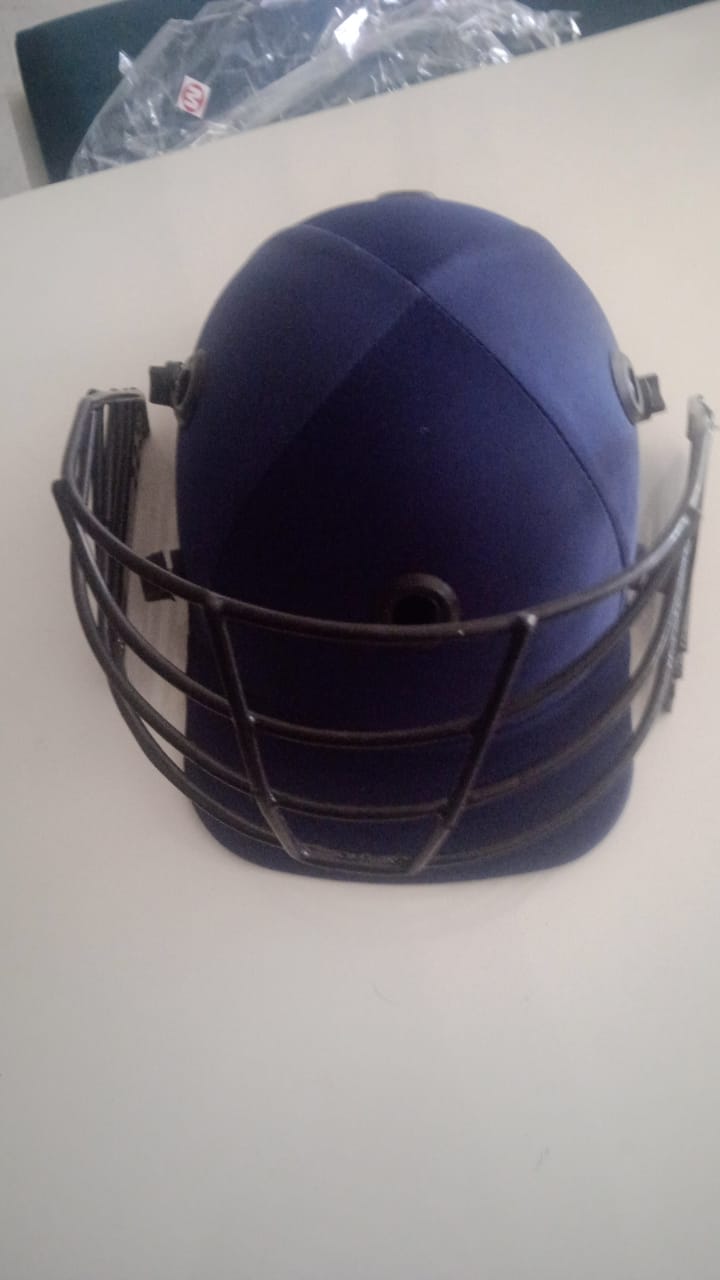 🪖 Bouncer – Cricket Helmet